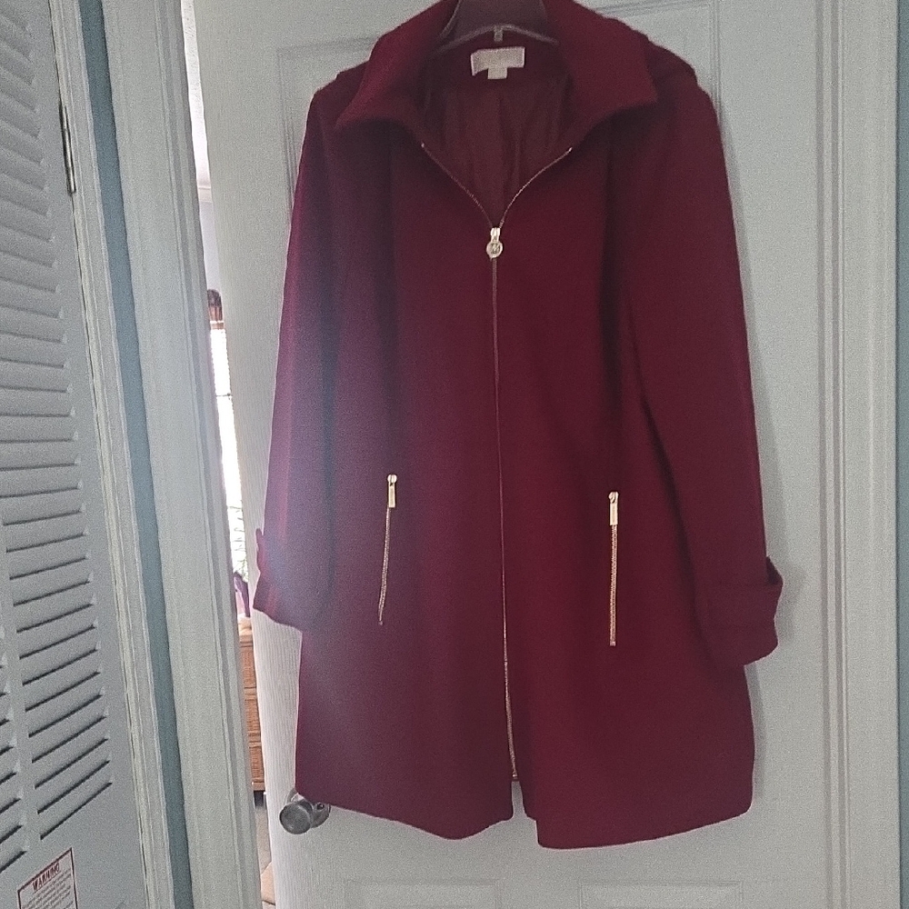 Elegant Michael Kors Women's Burgundy Coat